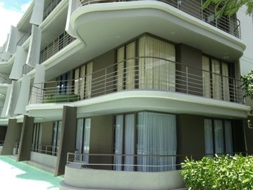 LUXURY HUA HIN 3 BED / 3 BATH CORNER CONDO WITH POOL AND SEA VIEWS!!!