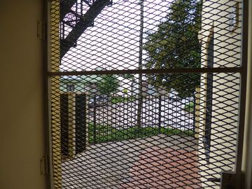 IMPORTANTE PROPIEDAD CUENTA CON CASA PRINCIPAL, UN LOCAL COMERCIAL Y UN DEPARTAMENTO.