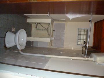 IMPORTANTE PROPIEDAD CUENTA CON CASA PRINCIPAL, UN LOCAL COMERCIAL Y UN DEPARTAMENTO.