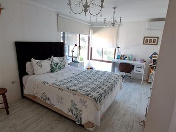 Hermosa Casa en venta de 6 dorm. en Lo Figueroa sitio de 1ha