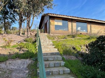 Hermosa Casa en venta de 6 dorm. en Lo Figueroa sitio de 1ha