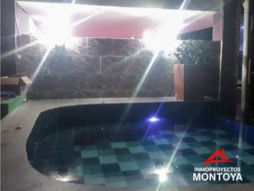 Casa campestre comercial sobre la vía hacia Altagracia, Pereira