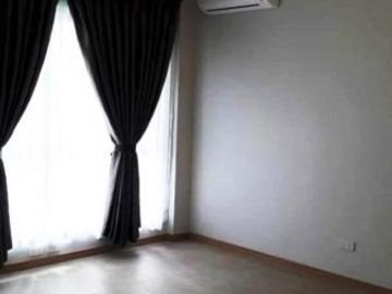 3-Storey Modern House With Pool For Sale in Angeles City