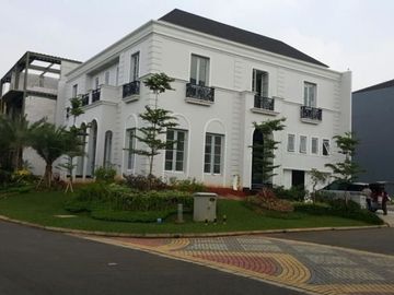 Dijual Rumah Mewah Pondok Hijau Golf Cluster Tiara Gading Serpong Ada Swimming Pool Lokasi Strategis