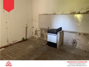 Casa a reciclar (Calle 20 e/31 y 33)