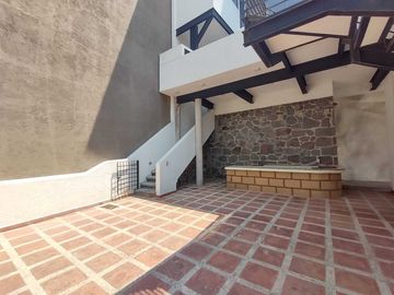Excelente casa en renta, con vista al lago