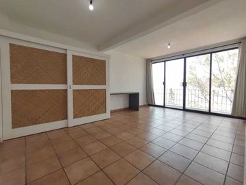 Excelente casa en renta, con vista al lago