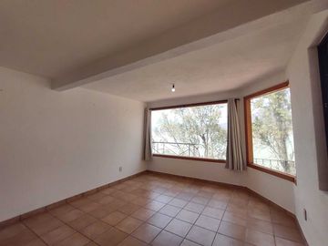 Excelente casa en renta, con vista al lago