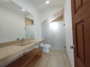 Excelente casa en renta, con vista al lago