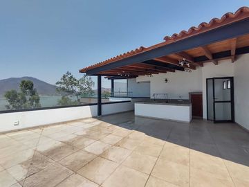 Excelente casa en renta, con vista al lago