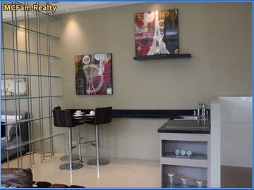 Luxury Studio unit Deluxe for Sale Near Dela Salle University Taft