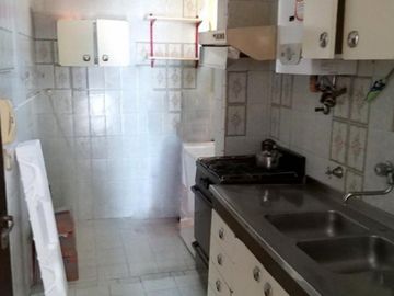 SE VENDE DEPARTAMENTO CON 2 DORMITORIOS EN ZONA SUR  AL FRENTE CON BALCON