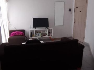 VENTA / PERMUTA - CASA PH DE 2 AMBIENTES C/ TERRAZA EN VENTA - RAMOS MEJIA