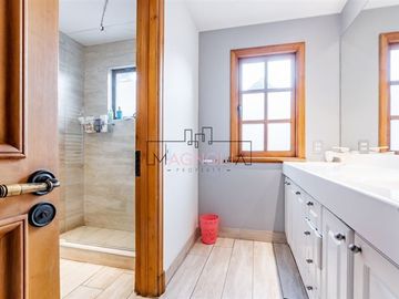 Casa en Venta en Loa Trapenses, Mall Vivo Los Trapenses