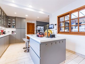 Casa en Venta en Loa Trapenses, Mall Vivo Los Trapenses