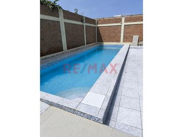 Venta De Casa Ubicado A 01 Cuadra De La Playa