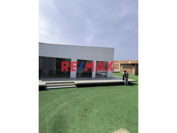 Venta De Casa Ubicado A 01 Cuadra De La Playa