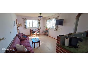 CASA 4 AMB CON TROTADORA PARA 2 AUTOS
