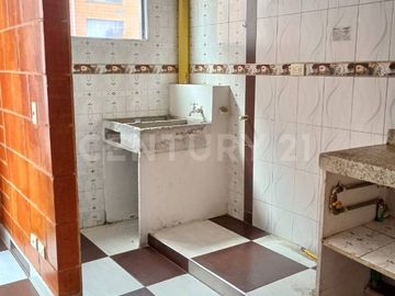 SE VENDE HERMOSO APARTAMENTO ESQUINERO