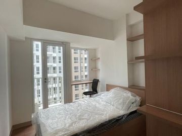 DISEWAKAN APARTEMEN TOKYO RIVERSIDE FULLY FURNISHED