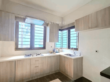 Disewakan Rumah Mewah Asri Ada Swimming Pool Di Puri Bintaro