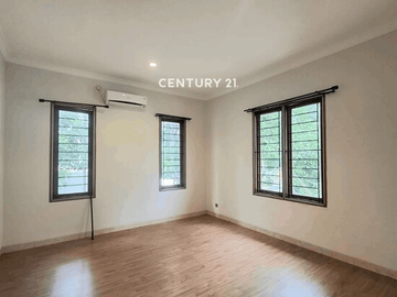 Disewakan Rumah Mewah Asri Ada Swimming Pool Di Puri Bintaro