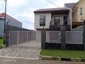 Rumah Baru Mewah Minimalis Ada Kolam Renang Komplek Setiabudi Regency