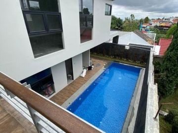 Rumah Baru Mewah Minimalis Ada Kolam Renang Komplek Setiabudi Regency