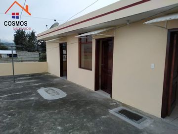 Casa de venta en Cotacachi, 3 departamentos