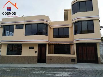 Casa de venta en Cotacachi, 3 departamentos