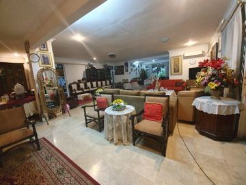 Rumah Berhalaman Luas di Veteran Bintaro, 2818