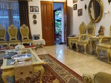 Rumah Berhalaman Luas di Veteran Bintaro, 2818