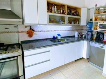 Triplex En Barrio Maria Del Parque En Venta - Barrio Parque Leloir, Ituzaingo