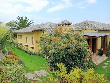 Vendo casa de 2 dormitorios en Pakakuna Gardens, Checa