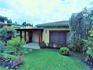 Vendo casa de 2 dormitorios en Pakakuna Gardens, Checa