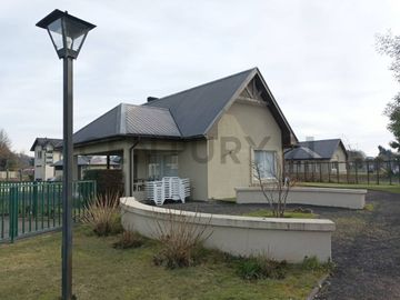 VENTA CASA EN CONDOMINIO 3D 3B EN CENTRO DE PUCÓN
