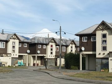 VENTA CASA EN CONDOMINIO 3D 3B EN CENTRO DE PUCÓN