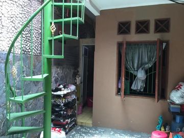 Dijual Rumah Second Murah di CIrendeu