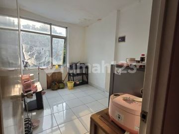 Di Jual Ruko Siap Huni Lokasi Super Stategis di Moderland