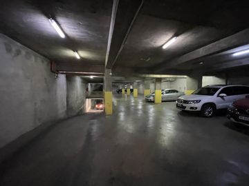 COCHERA EN VENTA BARRIO CENTRO