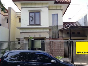 Disewakan Rumah 2 Lantai Purimas Surabaya