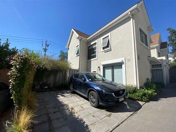 Casa en Venta en NICANOR PLAZA / VALENZUELA PUELMA
