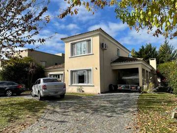 Casa en venta en Barrancas de Iraola