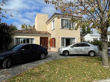Casa en venta en Barrancas de Iraola