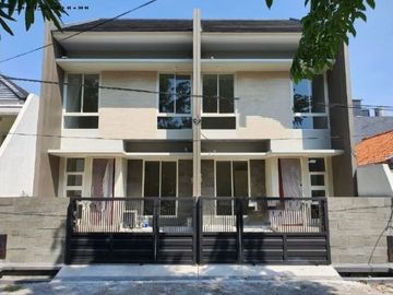Rumah Mulyosari Utara NEW, MINIMALIS, ROW 2.5 mobil, carport