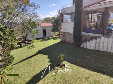 Casa de Campo dentro del Pedregal, Tlajomulco.