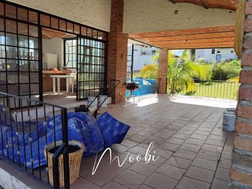 Casa de Campo dentro del Pedregal, Tlajomulco.