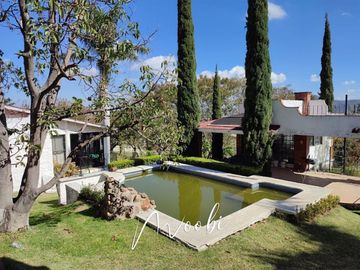 Casa de Campo dentro del Pedregal, Tlajomulco.