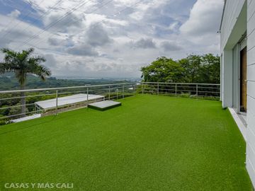 Casa en condominio venta vía Dapa. Cod V5733