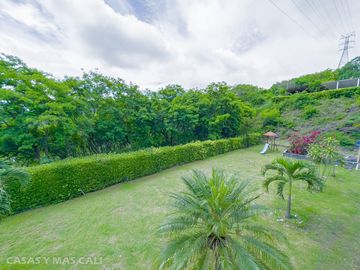 Casa en condominio venta vía Dapa. Cod V5733
